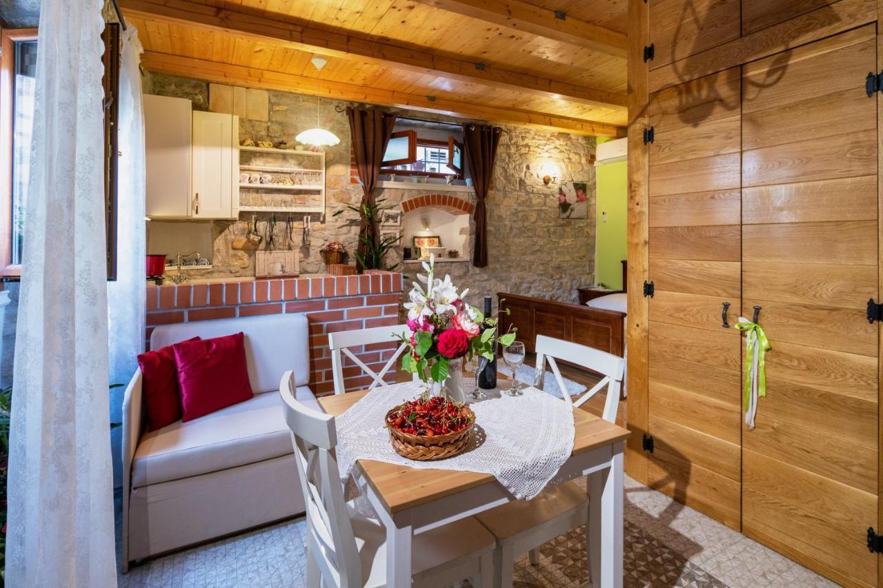 Apartment Tara Каштела Экстерьер фото