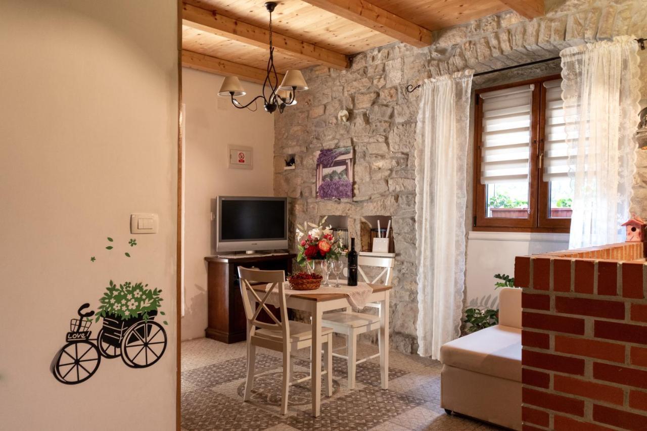 Apartment Tara Каштела Экстерьер фото